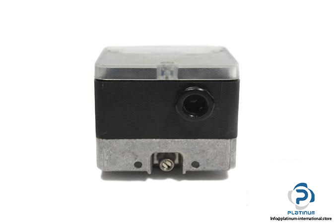 KROM-SCHRODER-DWG-04-PRESSURE-SWITCH3_675x450.jpg