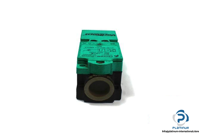 PEPPERLFUCHS-NJ15UE-INDUCTIVE-SENSOR4_675x450.jpg