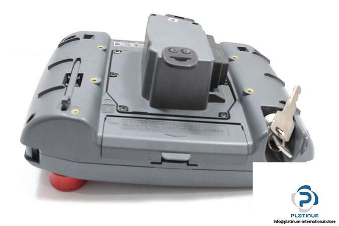 SCHNEIDER-ELECTRIC-XBTGH2460-ADVANCED-HAND-HELD-PANEL4_675x450.jpg