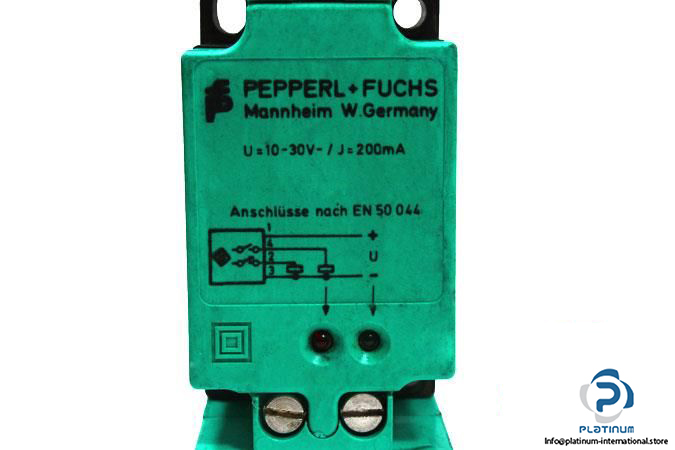 PEPPERLFUCHS-NJ15U1YA2-INDUCTIVE-SENSOR5_675x450.jpg