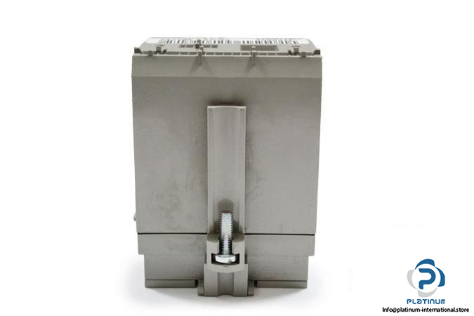 SCHNEIDER-ELECTRIC-MICROLOGIC-50-P-CONTROL-UNIT5_675x450.jpg