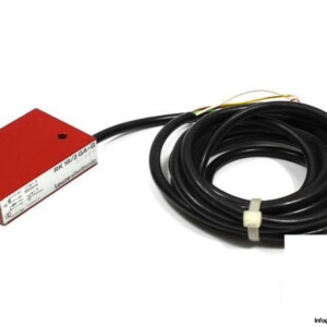 LEUZE-RK-182-GA-G-PHOTOELECTRIC-RETRO-REFLECTIVE-SENSOR_675x450.jpg