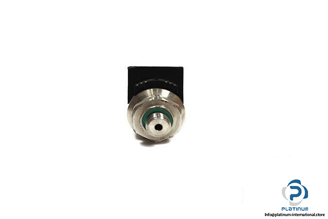 HYDAC-EDS-345-1-040-000-906576-PRESSURE-SWITCH4_675x450.jpg