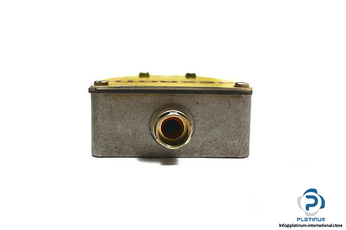 REXROTH-HED-1-KA-21-100-PISTON-TYPE-PRESSURE-SWITCH5_675x450.jpg