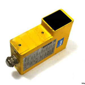 SICK-WSU-262-130-PHOTOELECTRIC-SAFETY-SWITCH_675x450.jpg