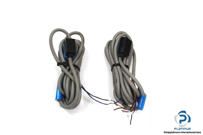 SICK-WSWE5-N132-THROUGH-BEAM-PHOTOELECTRIC-SENSOR_675x450.jpg