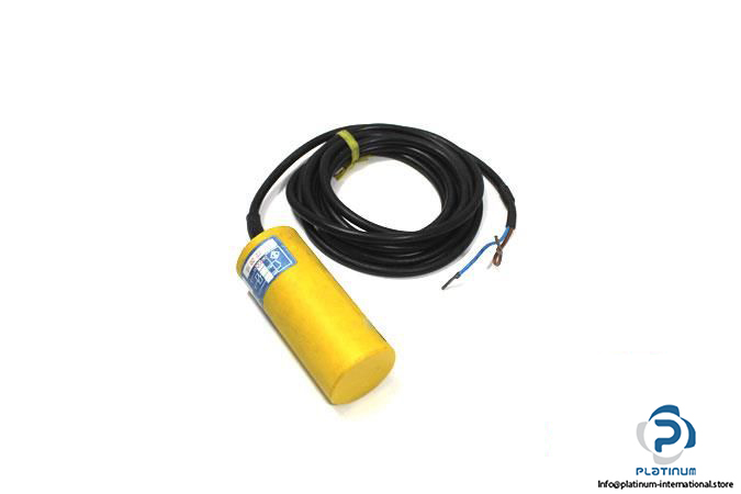 WENGLOR-II20XB-INDUCTIVE-PROXIMITY-SENSOR_675x450.jpg