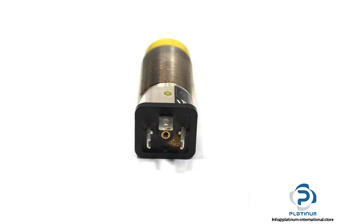 WENGLOR-IT15XB5-INDUCTIVE-PROXIMITY-SENSOR4_675x450.jpg