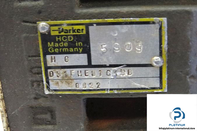 PARKER-D31FHE01C4NB-HYDRAULIC-SERVO-VALVE-6_675x450.jpg