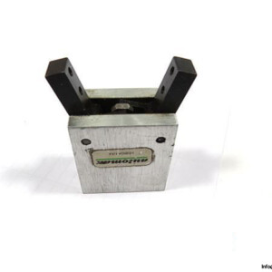 AUTOMAX-HNBDA16M-ANGULAR-PNEUMATIC-GRIPPER_675x450.jpg
