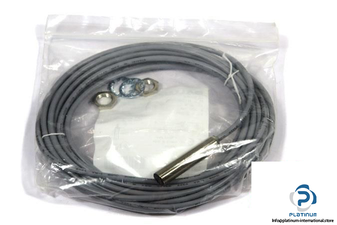 BALLUFF-BES-M12MI-POC20B-BV05-INDUCTIVE-SENSOR_675x450.jpg