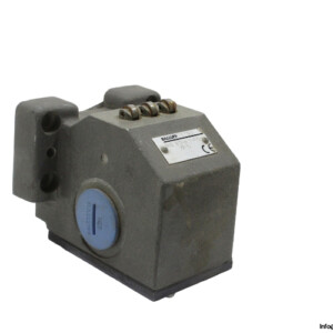 balluff-BNS-819-B03-R12-72-10-limit-switch