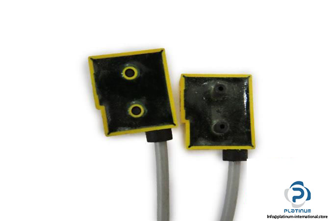 TURCK-NI1-Q65-AP6-0210-FSF44S304-INDUCTIVE-SENSOR4_675x450.jpg