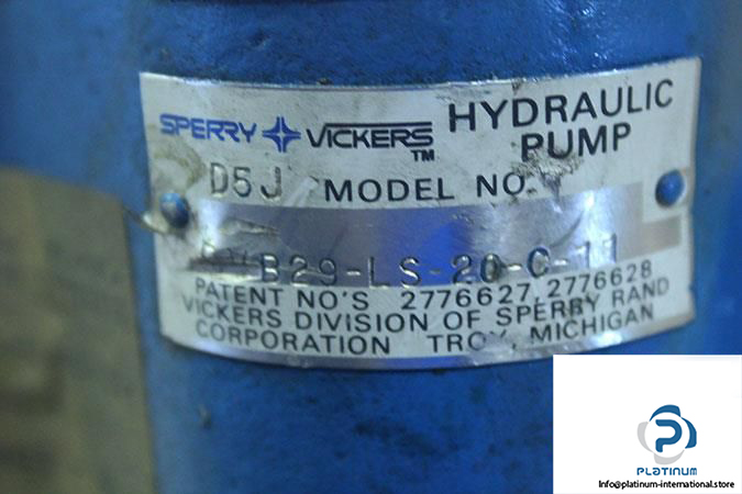VICKERS-PVB29-LS-20-C-11-AXIAL-PISTON-PUMP-VARIABLE-DISPLACEMENT5_675x450.jpg