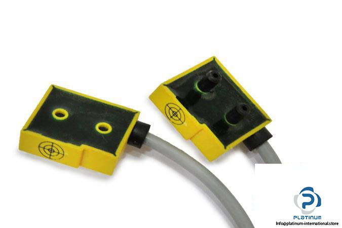 TURCK-NI1-Q65-AP6-0125-FSF44S304-INDUCTIVE-SENSOR5_675x450.jpg