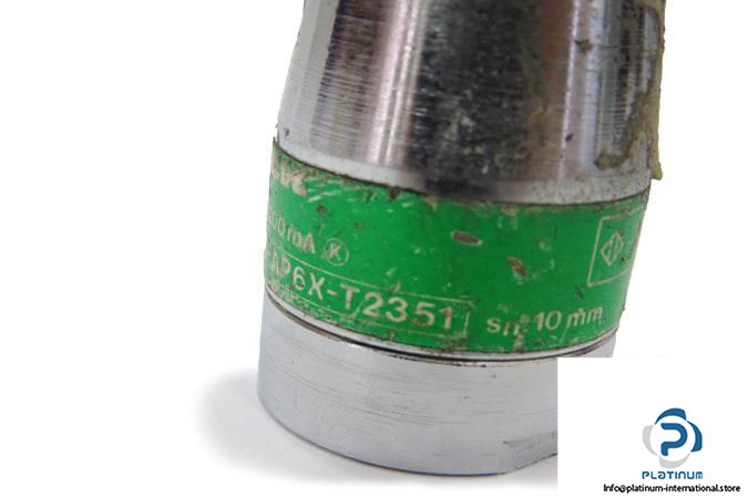 TURCK-NI10-G18-AP6X-T2351-INDUCTIVE-SENSOR5_675x450.jpg