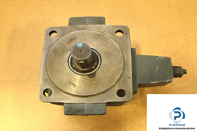 REXROTH-PV2V3-2140R1MC63A1-VARIABLE-VANE-PUMP4_675x450.jpg