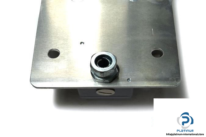 PROXITRON-IKU-862T38-MGD-INDUCTIVE-PROXIMITY-SWITCH6_675x450.jpg