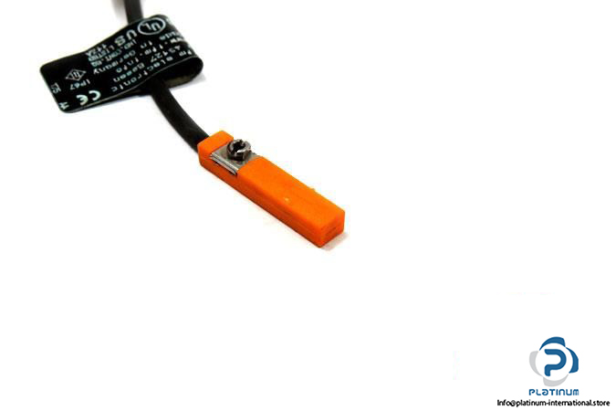 IFM-MK5103-CYLINDRICAL-T-SLOT-SENSOR-3_675x450.jpg
