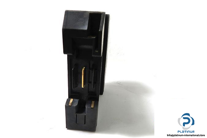 SIEMENS-6ES5-900-7AB11-CPU-MODULE3_675x450.jpg
