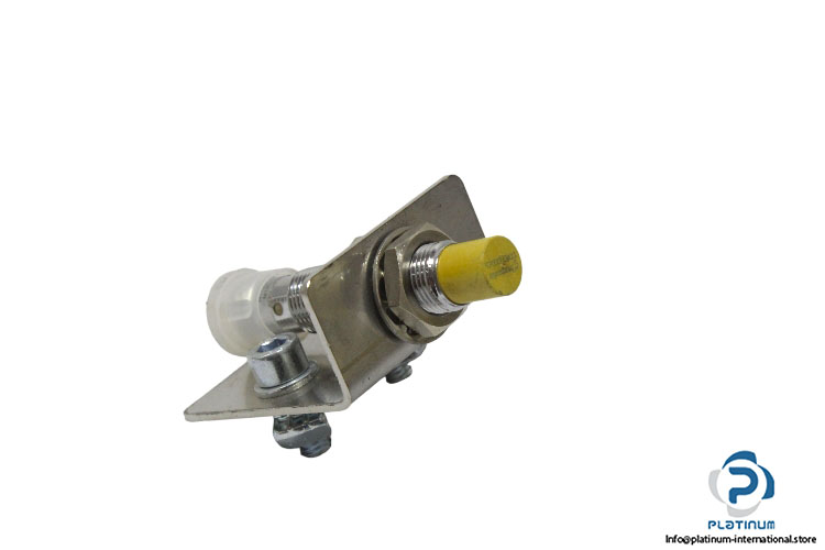 turck-NI10U-M12E-AP6X-H1141-inductive-sensor