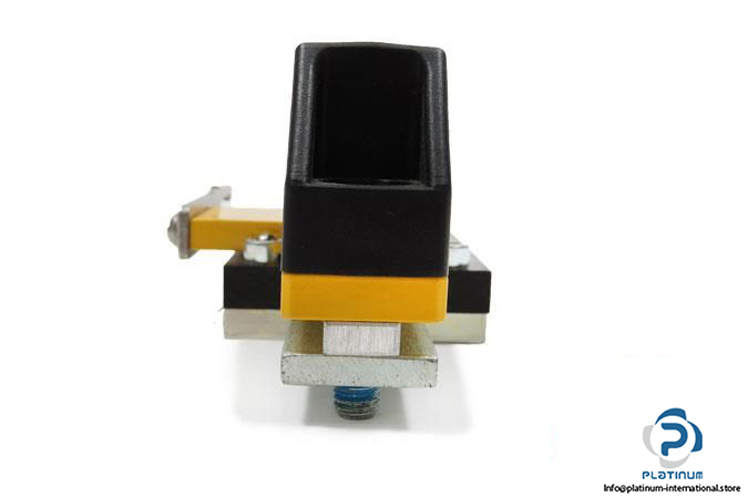 EUCHNER-086186-BOLT-TP-AF-SAFETY-SWITCH6_675x450.jpg