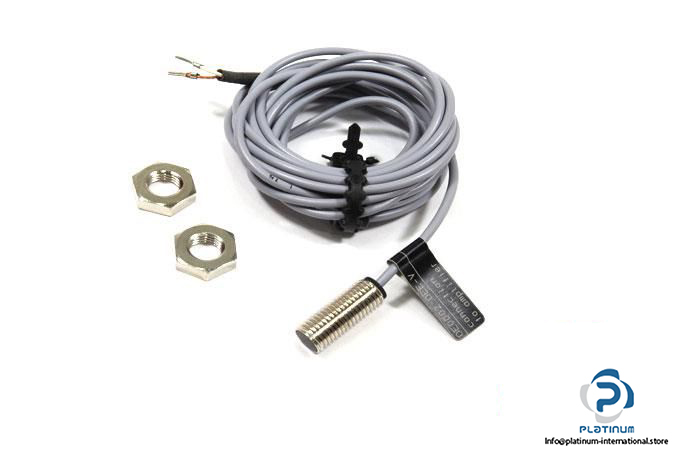 IFM-OE0002-THROUGH-BEAM-PHOTOELECTRIC-SENSOR-_675x450.jpg
