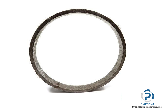 UNCUT-NK-481010-OOLEVE-RIDER-RING_675x450.jpg