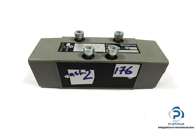BOSCH-0-820-224-002-PNEUMATIC-VALVE3_675x450.jpg