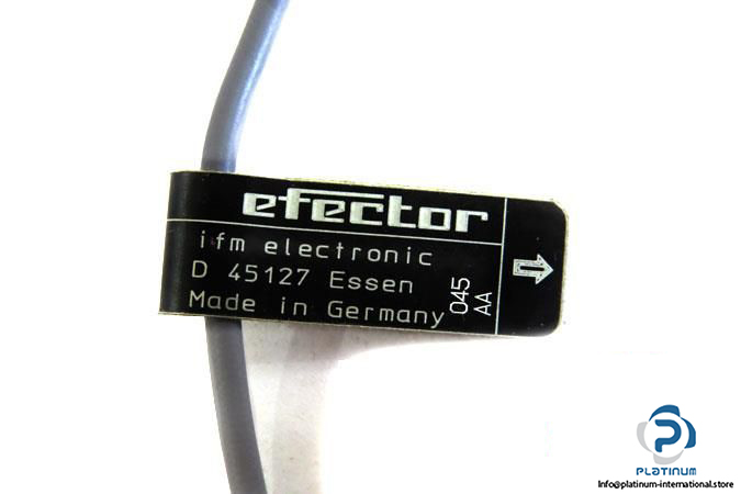 IFM-OE0003-THROUGH-BEAM-SENSOR-TRANSMITTER6_675x450.jpg