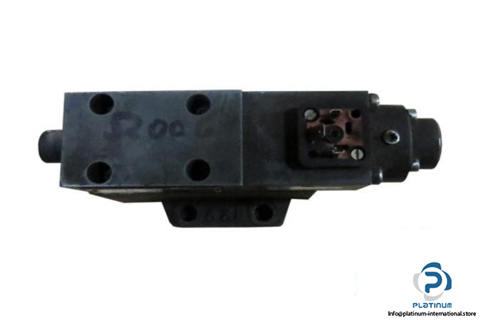 REXROTH-DRE-10-52200YG24Z4-PROPORTIONAL-PRESSURE-REDUCING-VALVE4_675x450.jpg