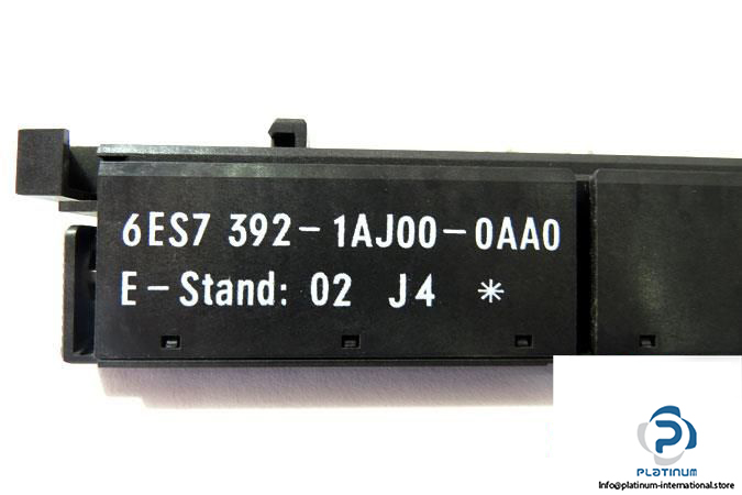 SIEMENS-6ES7-392-1AJ00-0AA0-SWMRJ4-FRONT-CONNECTOR5_675x450.jpg