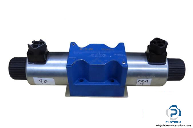 VICKERS-DG4V-5-8CJ-VM-U-H6-20-SOLENOID-OPERATED-DIRECTIONAL-VALVE_675x450.jpg
