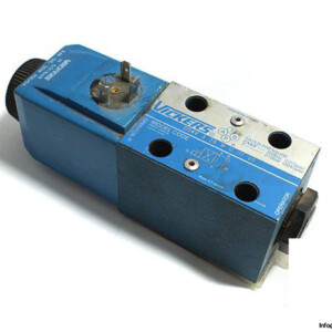 Vickers DG4V 3 2A M U H7 60 Solenoid Operated Directional Valve