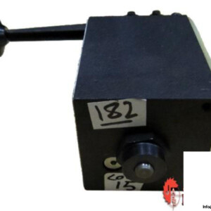 VICKERS-DG17V4-0133C-10-DIRECTIONAL-SPOOL-VALVE_675x450.jpg