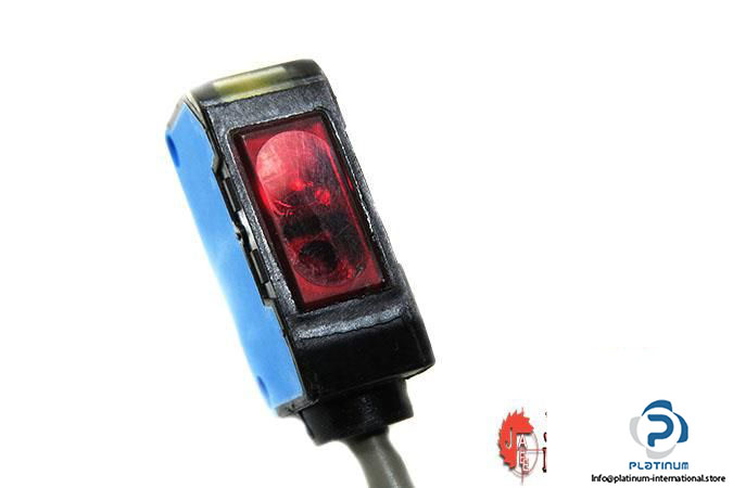 SICK-WE150-P132-THROUGH-BEAM-PHOTOELECTRIC-SENSOR-4_675x450.jpg