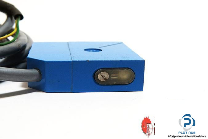 SICK-SP10-04-PHOTOELECTRIC-SENSOR4_675x450.jpg
