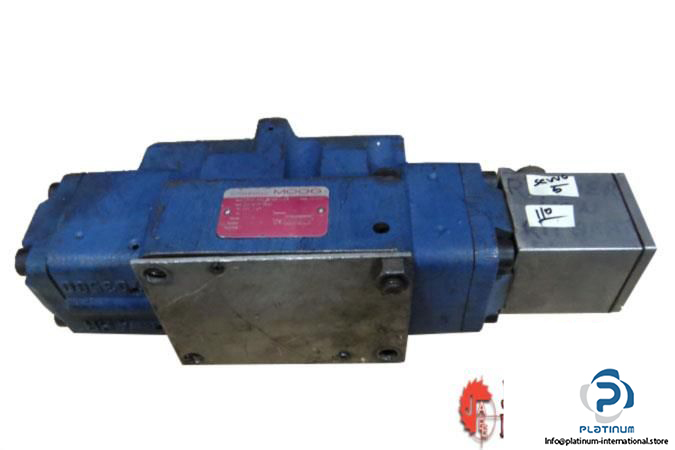 MOOG-D663-3901E-SERVO-CONTROL-VALVE5_675x450.jpg
