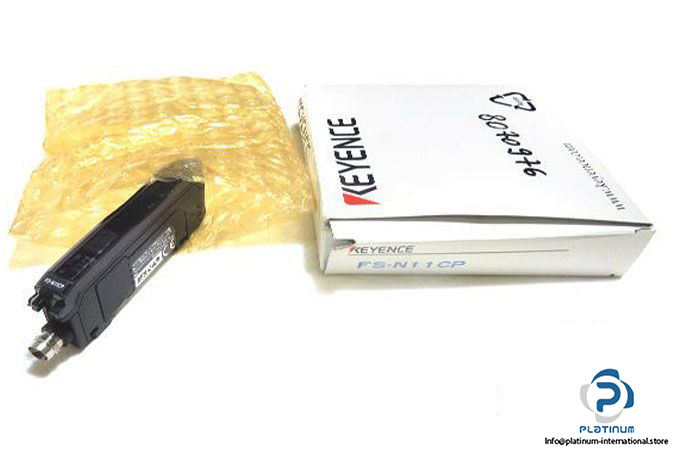 KEYENCE-FS-N11CN-DIGITAL-FIBER-OPTIC-SENSOR_675x450