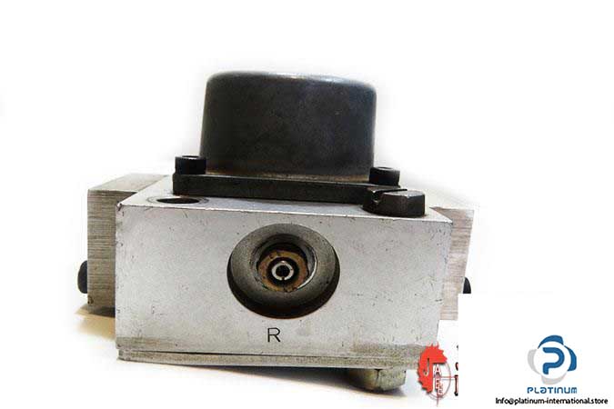 MOOG-D076-SERVO-CONTROL-VALVE4_675x450.jpg