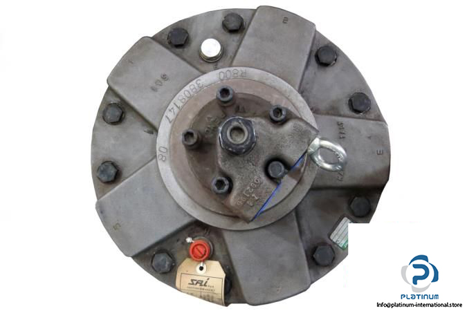 SAI-GM4-800-36-D-47-JC-RADIAL-PISTON-HYDRAULIC-MOTORS4_675x450.jpg