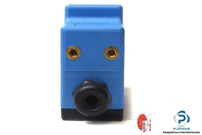 SICK-WT30-11-PHOTOELECTRIC-PROXIMITY-SENSOR-5_675x450.jpg