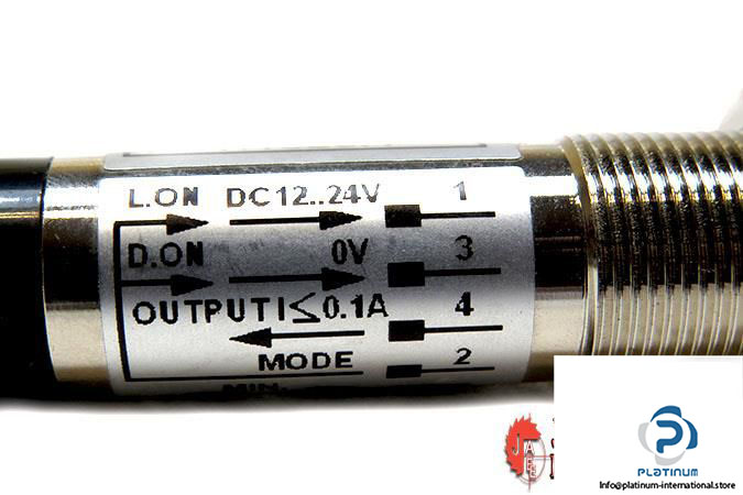 SICK-VL180-P430-PHOTOELECTRIC-RETRO-REFLECTIVE-SENSOR7_675x450.jpg
