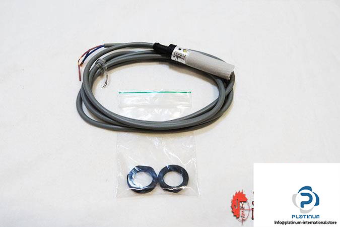 CARLO-GAVAZZI-CA18CLF08TO-CAPACITIVE-PROXIMITY-SWITCH_675x450.jpg