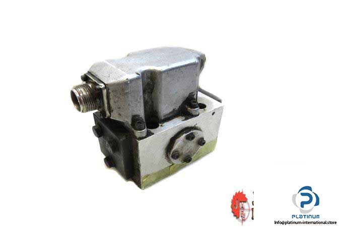MOOG-D631-SERVO-CONTROL-VALVE_675x450.jpg