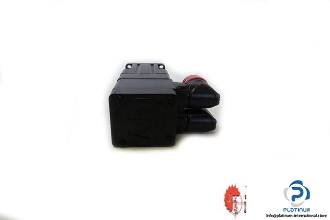 ALLEN-BRADLEY-MPL-B1520U-EJ74AA-ROTARY-SERVO-MOTOR5_675x450.jpg