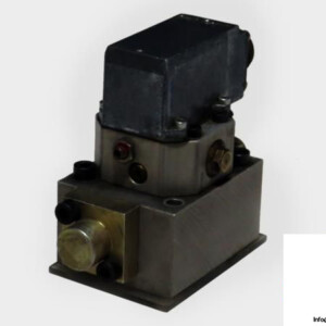 REXROTH-4WS-2-EB-10-305B2ET210Z8BM-SERVO-DIRECTIONAL-CONTROL-VALVE_675x450.jpg