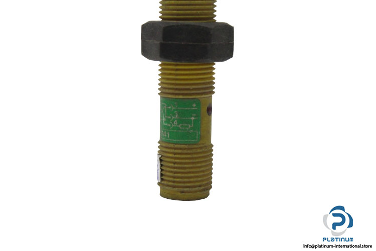 turck-bi2-s12-ap6x-h1141-inductive-sensor-4