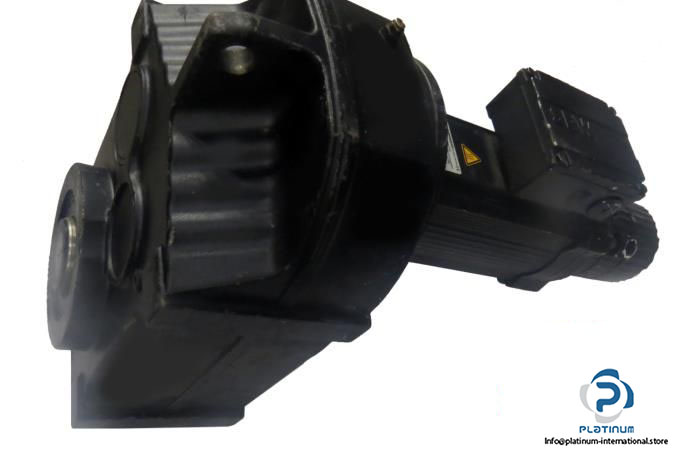 SEW-FA77G-CM71LBRTFRH1LKK-Servo-Motor4_675x450.jpg