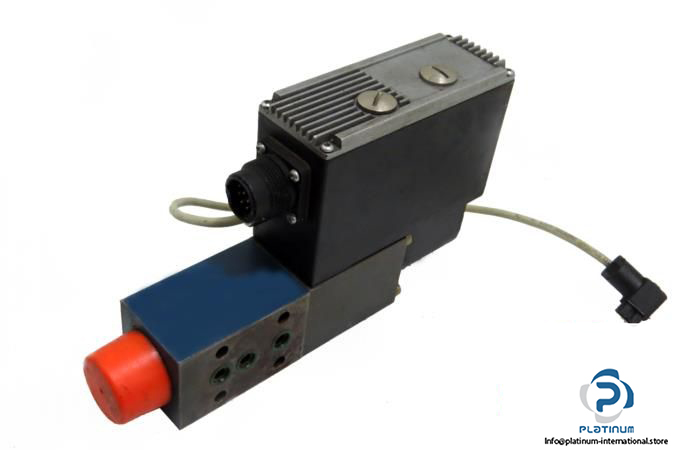 Rexroth-VT-DFP-111-0C3V-proportional-directional-valves5_675x450.jpg